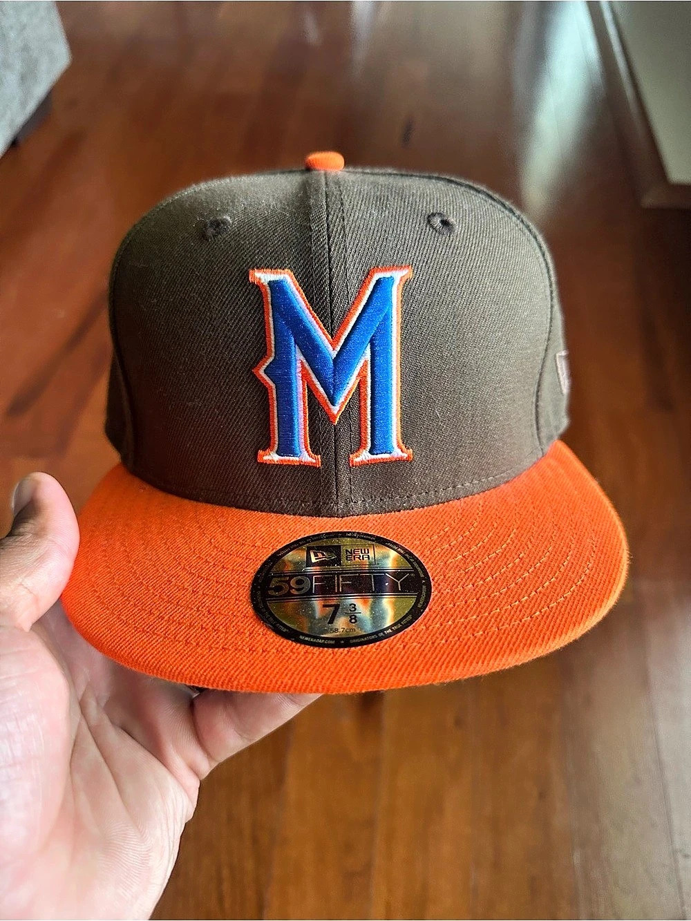 New Era 59FIFTY Fitted Hat Orange & Black Size 7 3/8 Like New